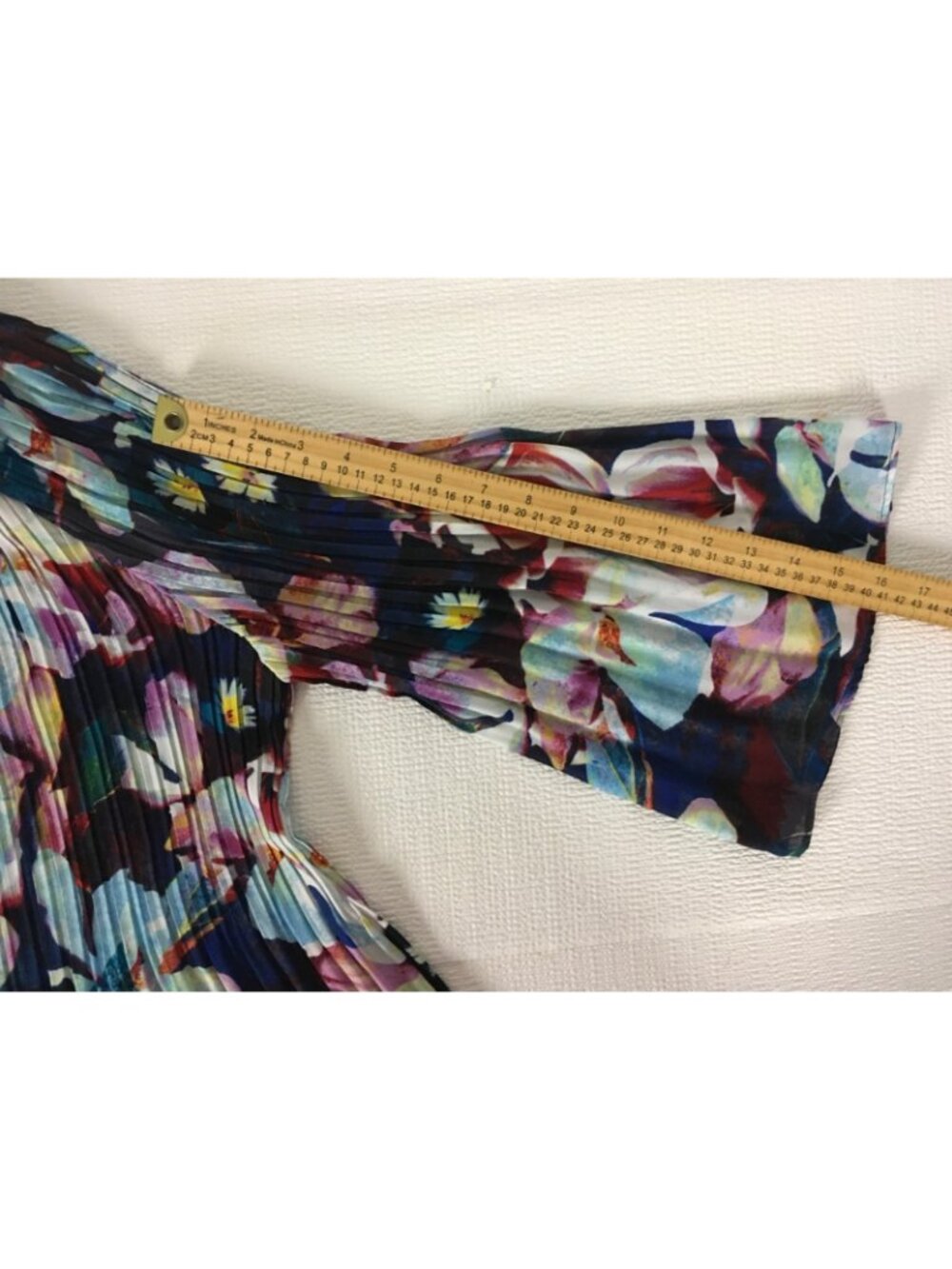 Spence Top Size L Black w Blue Pink Yellow Red Flowers Scoop Neck Cold Shoulders - Picture 9 of 13